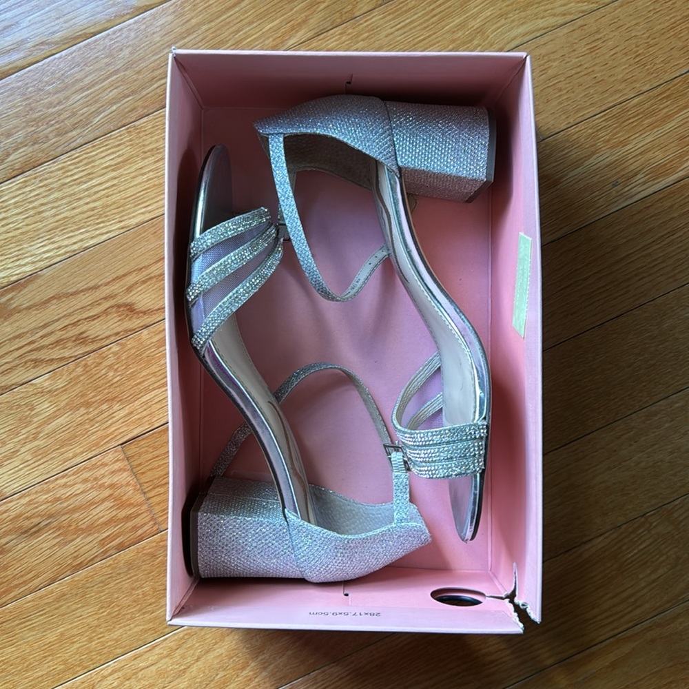 Nina Nagida Silver Metallic Textured Block-heel sandal size 8M - Picture 7 of 14